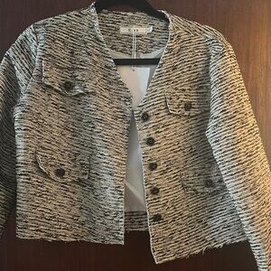 Black and White Textured Blazer with Tailored Silhouette